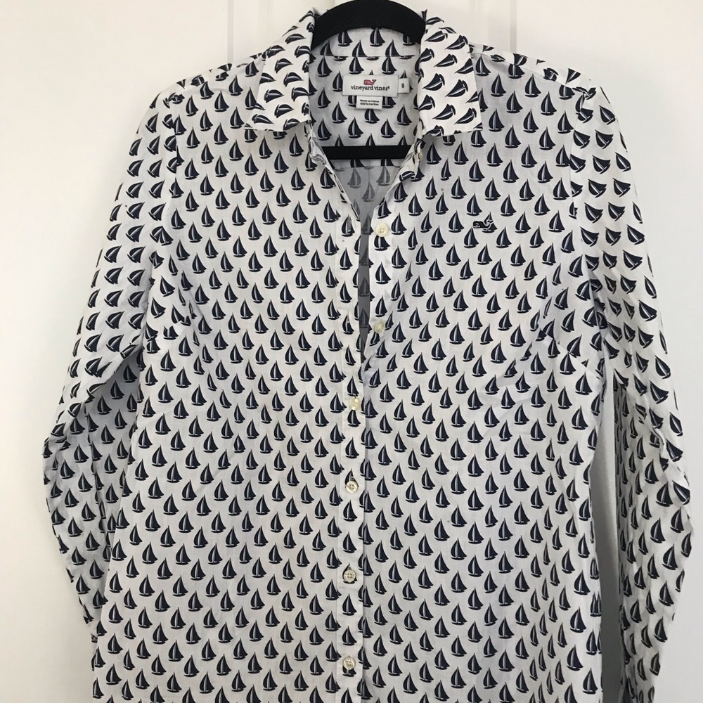 Vineyard Vines button down shirt